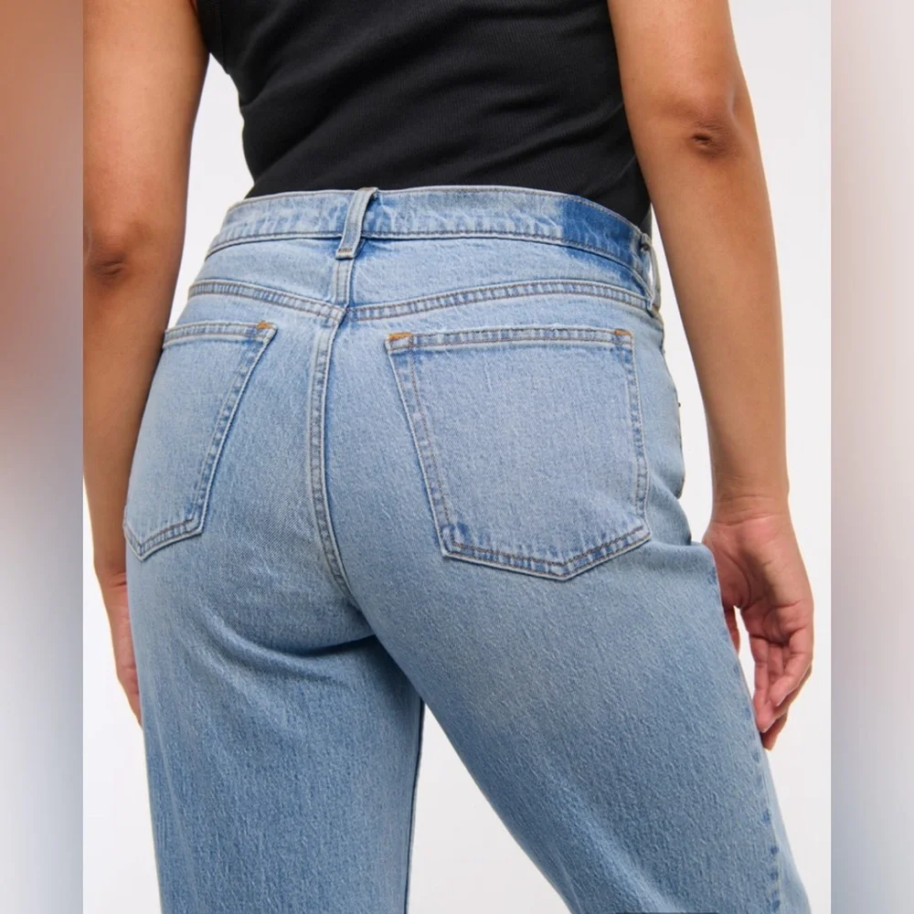 NWOT Mid Rise 90s Straight - Picture 3 of 6